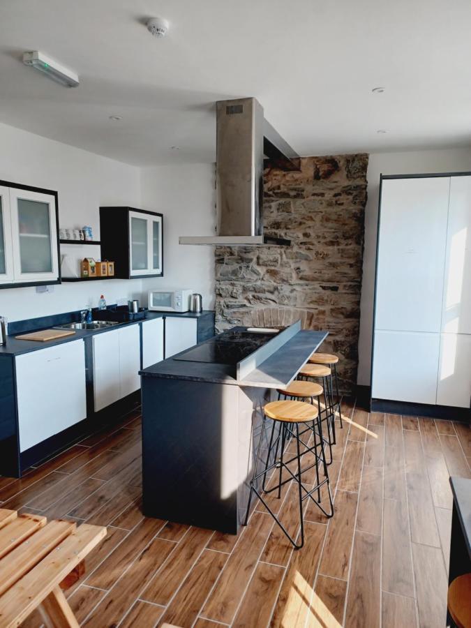 Voyage Hostel - Ensuite Family Rooms With Shared Kitchen Дъглас Екстериор снимка